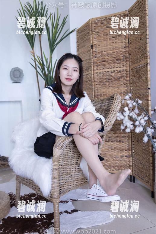 BoBoSocks袜啵啵-小甜豆 BoBoSocks袜啵啵 - 小甜豆的原图让我一秒想起油漆刷,亮得我都不知该看哪里!