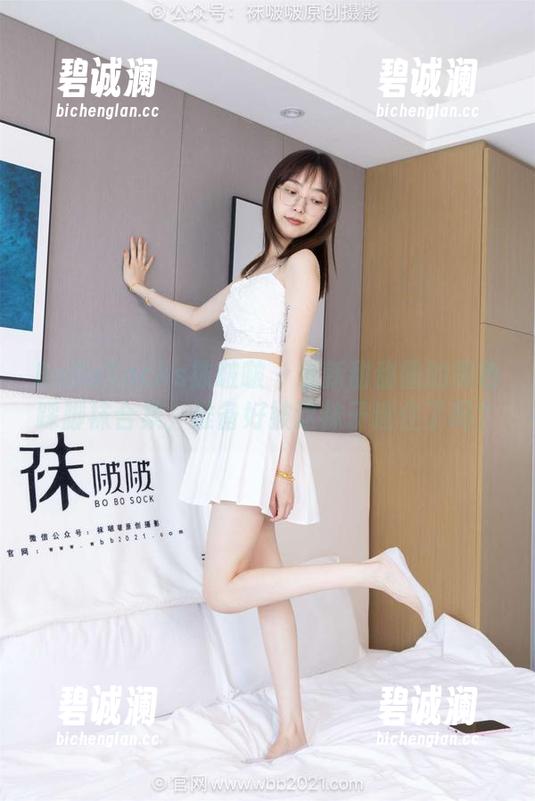 BoBoSocks袜啵啵-甜甜圈 BoBoSocks袜啵啵 - 最新甜甜圈的黑色踩脚袜合集,准备好被这袜子迷住了吗?