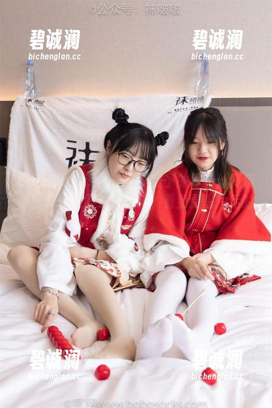 BoBoSocks袜啵啵-稚予 BoBoSocks袜啵啵 - 稚予的厚白丝真值得,却偏偏附送猫爪印,看免费图片后的内心戏。