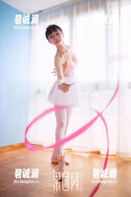 GIRLT果团网-王婉悠 GIRLT果团网 - 王婉悠穿水手服的美图在线,让我这颗小菜鸟也想当海上“统帅”!