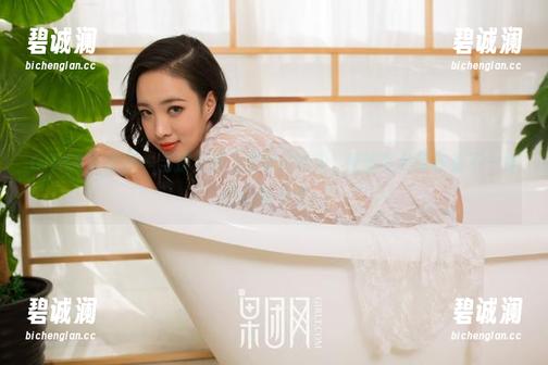 GIRLT果团网-蜜桃Q妹儿 GIRLT果团网 - 当护士遇上蜜桃Q妹儿,整部作品带你看不一样的白衣天使。
