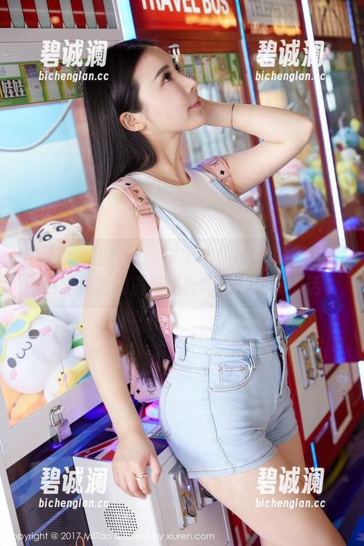 MiiTao蜜桃社-木楠Nan MiiTao蜜桃社 - 关于木楠Nan的天台,图包里藏着满满都是暧昧的未说完的话。