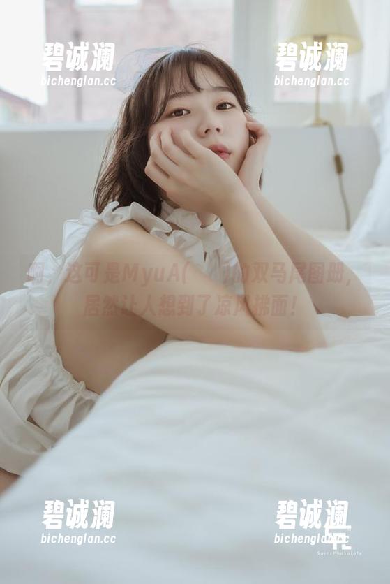 啊，这可是MyuA(뮤아)的双马尾图册，居然让人想到了凉风拂面！