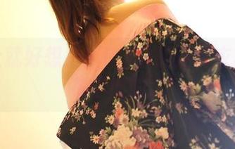 一穿上就好想拍！ROSI的连体衣写真合集你懂的。