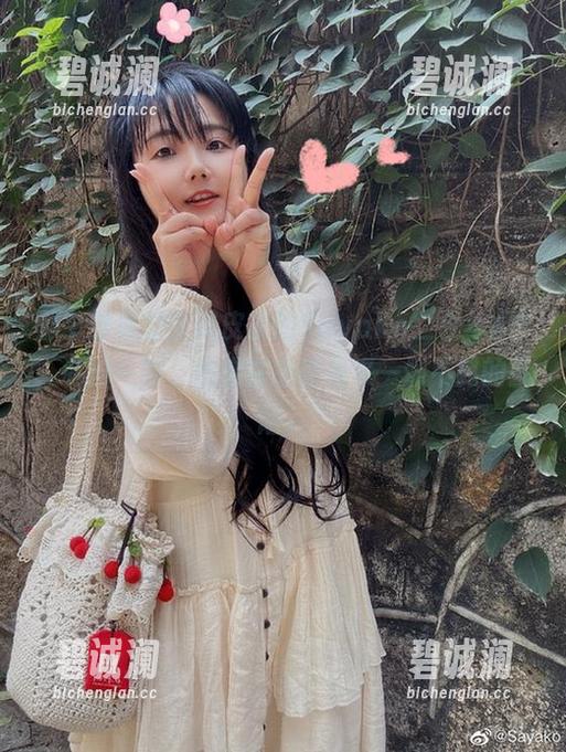 那个穿着重金属皮衣的Sayako＿今年4岁，私拍一刻，仿佛在邀请我来一场不羁的冒险。
