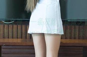 TGOD推女神 - 一条灰丝，撩拨无数心弦——莫晓茜sunny的写真套图来啦！