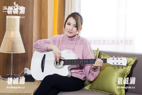 TouTiao头条女神-信悦儿 TouTiao头条女神 - 看信悦儿的长腿,福利图集让我心中默默感慨