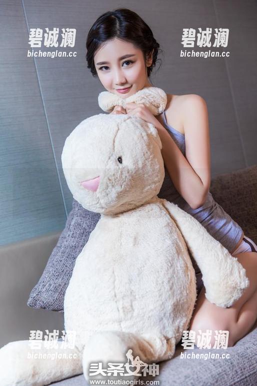 TouTiao头条女神-柠檬酱 TouTiao头条女神 - 柠檬酱和它的女孩,写真资源里满溢着独特的酸爽!
