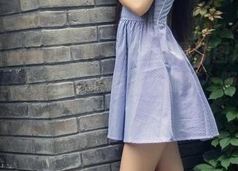 TouTiao头条女神 - 申美嫣最新图库的JK作品，醉人样子，简直让人眼花…呃，不行！