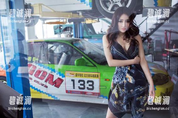TuiGirl推女郎-于大小姐 TuiGirl推女郎 - 别问我为什么脑洞大开,于大小姐浴室图集下载了解一下?