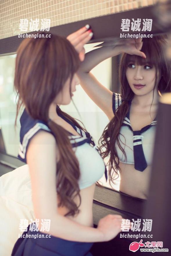 UGirls尤果网 - 圣洁的白色！霓梓心的写真资源，真想偷偷收藏一份。