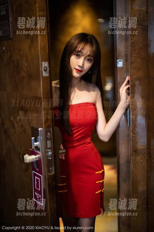 XIAOYU语画界 - 看乔漫妮mina的原图，怎么一件职业装就能穿出那么多花样儿？