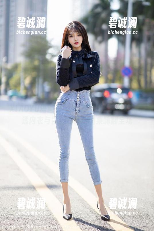 XIAOYU语画界-何嘉颖 XIAOYU语画界 - 大胆尝试:何嘉颖的半透内衣与黑丝结合的图集嗨翻全场
