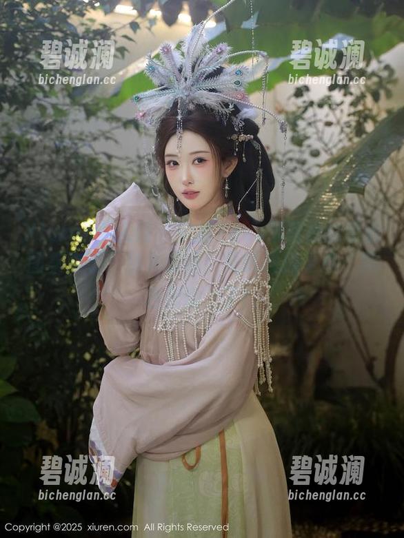 Xiuren秀人网-安妮Tess Xiuren秀人网 - 安妮Tess带着她的黑色图集来了,免费的哦!是时候接受点“黑色刺激”了!