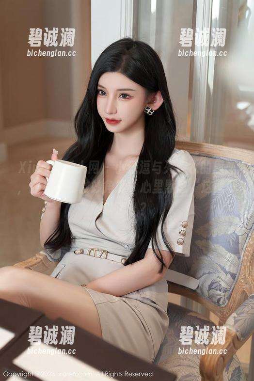 Xiuren秀人网-小逗逗 Xiuren秀人网 - 小逗逗与死库水的恩恋,照片里的微妙角度,心里默念“这就可以了”?