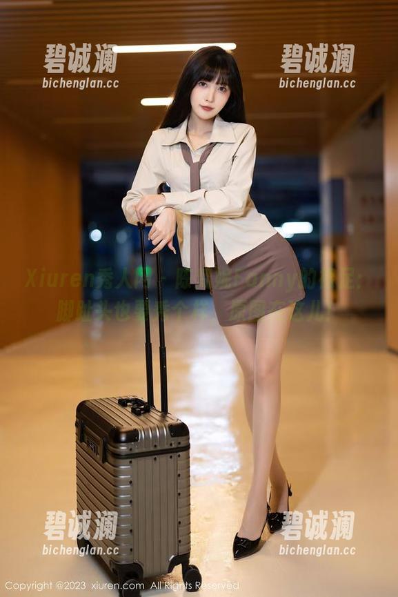 Xiuren秀人网-陈梵妮Fanny Xiuren秀人网 - 陈梵妮Fanny的裸足:脚趾头也要秀个样,原图在这儿!
