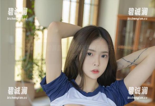 见过Yuka(유카)的裤里丝吗？那张照片直接把cos的灵魂捡起来了！