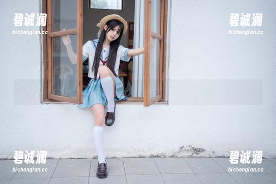 rua阮阮 rua阮阮的春日更衣室,cos体操服——体验下换衣服的乐趣!