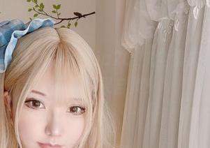 サク(saku)的Fantia2021全集来了，下载不看后果自负！