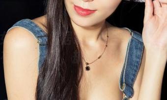 克拉女神 - 汤怡居家最新合集：虽然家里只有我和外卖，却照样过得像电影！