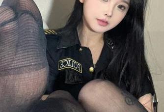 微密圈 - 面罩之下的卡通百科老王：他的作品和福利更像是一场游戏？