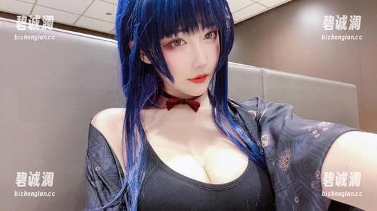 啾小妍 炎炎夏日,啾小妍的海边写真在网盘里等着你去“温习”。