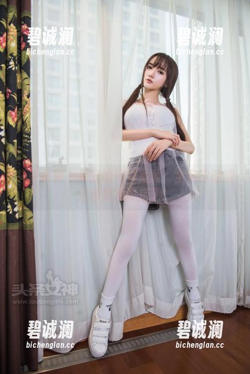 头条女神-乔安 头条女神 - 乔安的可爱写真:全宇宙的糖分都被她吸走了!