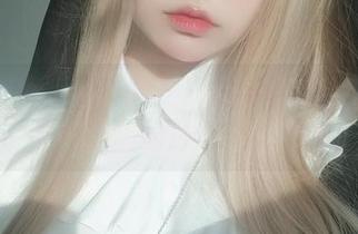 提起红色毛衣，女主K的妹妹成了图库里的传说