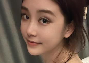 微密圈 - 无圣光的世界，奶雯姐姐是主角吗？
