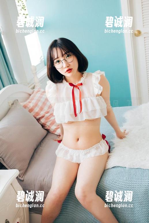 孙乐乐(손예은)一个cos，足下生风，下载小心别舔屏哦