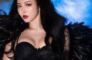 微密圈 - 最新写真展现宋昱欣的“玫瑰女人”本色，巧妙暗示，值得深思。
