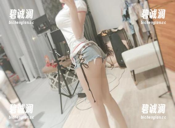 小玉吃果冻 微密圈 - 小玉吃果冻这次的高清资源,真心不愧是尤物天花板的标杆。