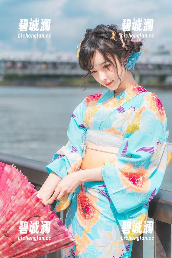 图片合集：小鹿鹿shika，你这吉他妹妹是故意让人想多吗？