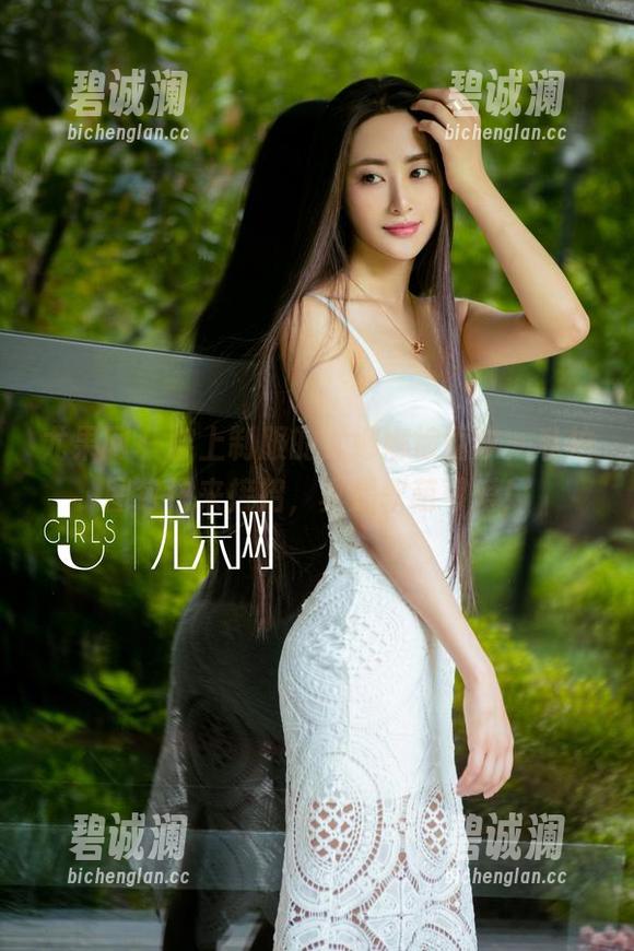 尤果网-尤娜娜 尤果网 - 穿上制服的尤娜娜被围攻,私拍图包快来接招,真是软萌可爱!