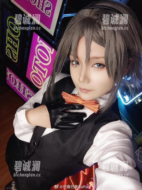 巴鲁巴鲁BaRu 巴鲁巴鲁BaRu的灰丝私房:白天不懂夜的黑,晚上教你色彩的绚丽