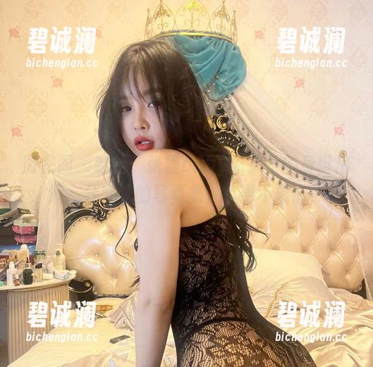张鑫baby 微密圈 - 哈哈,张鑫baby以护士的身份出道,分享我的写真集,靠谱不靠谱?