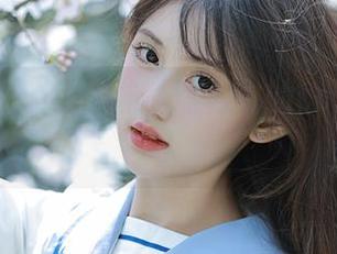 且看怡子yiii妹妹，迷雾中的cos美图猎人