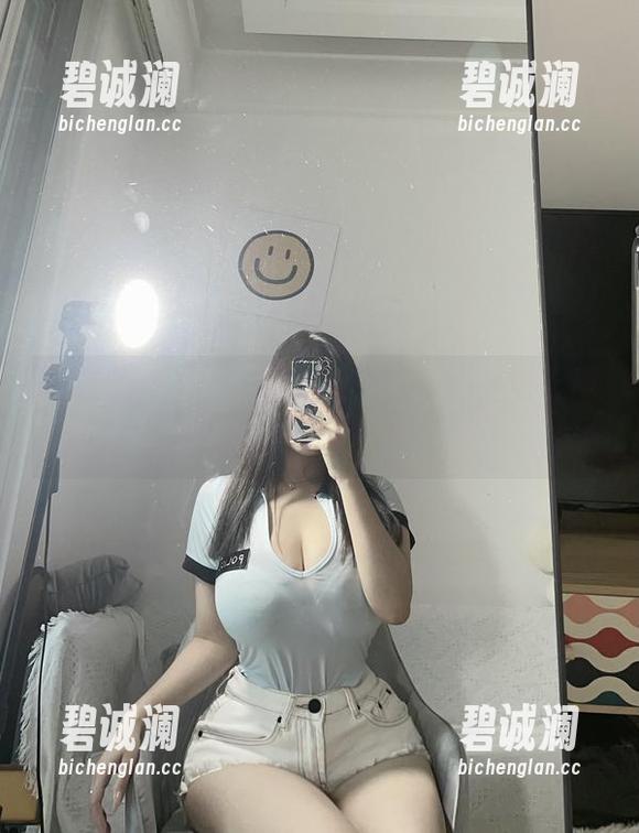 是可馨耶 微密圈 - 快来一睹为快,更新后是可馨耶与睡衣的叙事长河