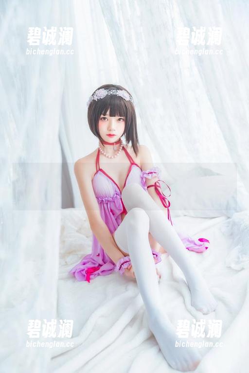 桜桃喵 要是我穿牛仔裤也能像桜桃喵一样,原图让我羡慕到发慌!