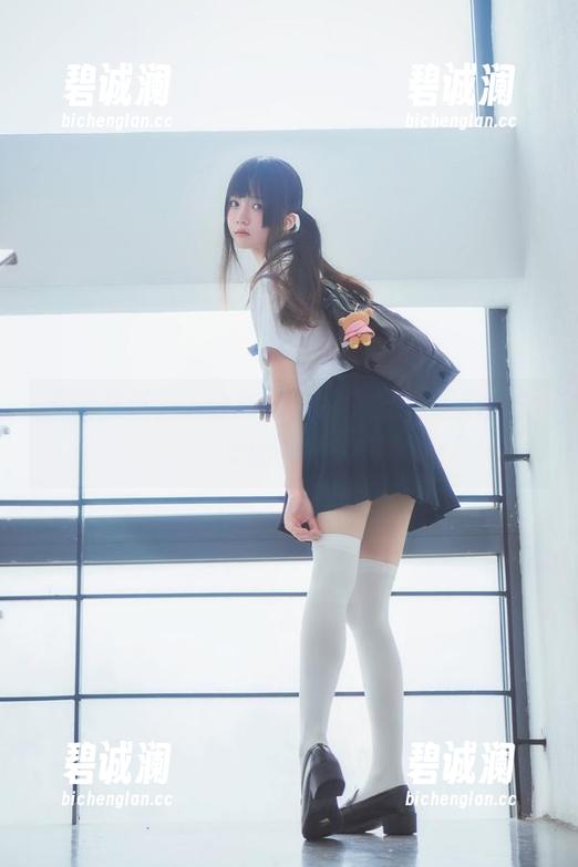 桜桃喵 高清写真,桜桃喵和奶牛,果然是无法分类的组合。