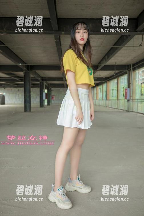 梦丝女神 - 重磅最新图集上线！梦素与复古楼的性感美，像个美丽的闹剧，真有趣！