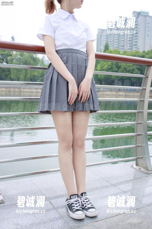 森萝财团 森萝财团的眼镜女仆:白丝资源大放送,快来歪个头