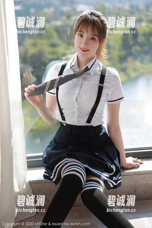 模范学院-NaNa_baby 模范学院 - 有没有发现?NaNa_baby的连体衣原图里藏着一个عرصه彩蛋!
