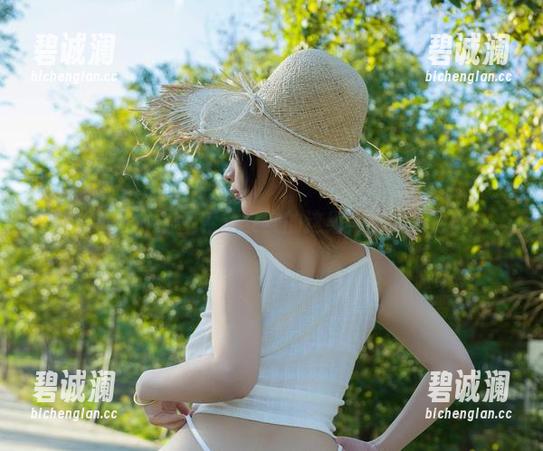 浅安安 说好的白衬衫呢?浅安安的这组美图太撩了吧!