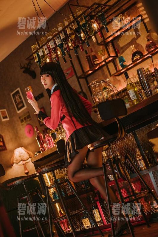 源纱希喵喵喵 校服+源纱希喵喵喵=意想不到的美图效果,真让人目不转睛!