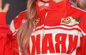 特软儿Sona的女王时刻：图库里没你想象的那样完美，下载前请三思