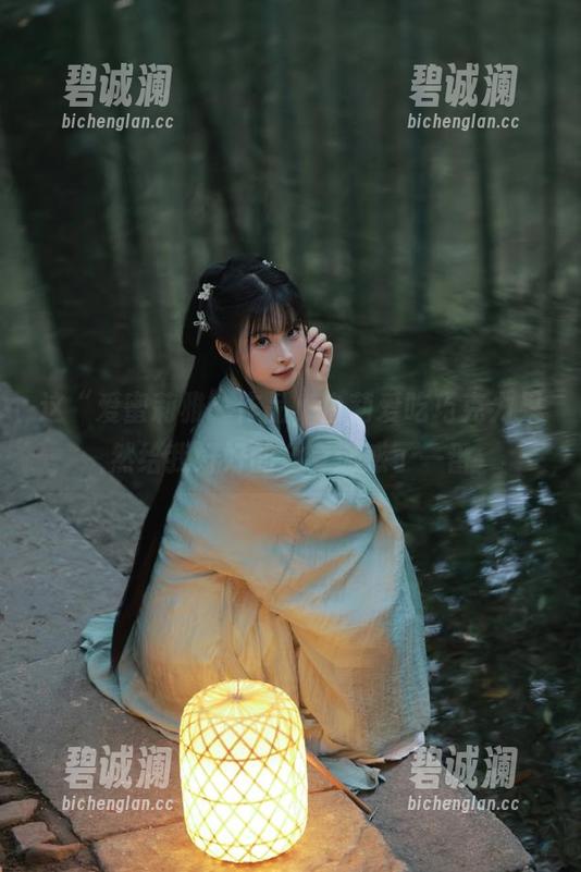 这“爱蜜莉雅”作品，白莉爱吃巧克力果然给我好好的全套迷惑了一番