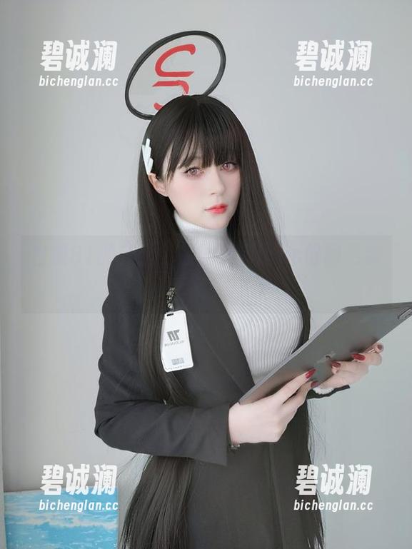 白银81 白银81的美腿,原图其实比ps修图更撩人!