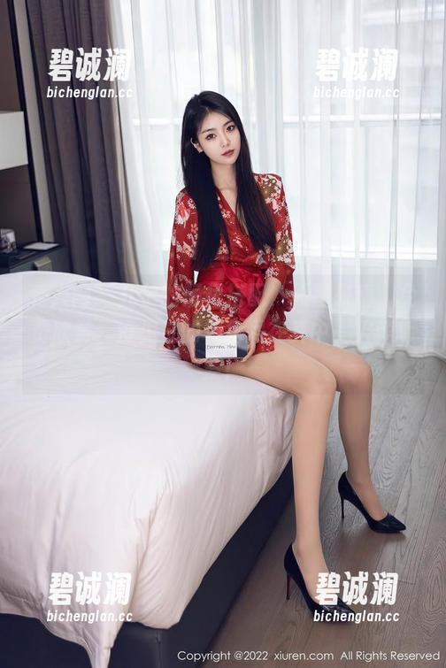 秀人网-允尔 秀人网 - 允尔的短裙搭配,原图来稿,免费欣赏,没见过的视角尽在其中,火速抓紧!