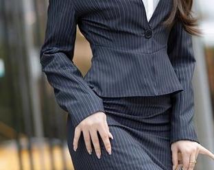 秀人网 - 周美美alicia和她的高跟鞋最新写真，不同寻常的搭配，让我想丢掉所有球鞋
